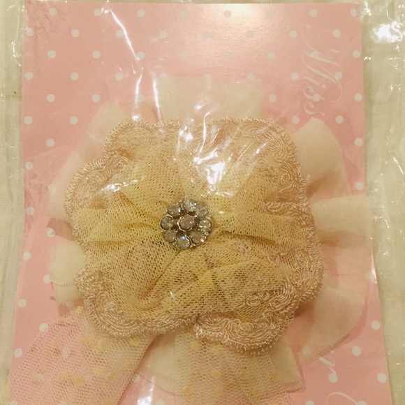 Cream Fabric Flower Pin - Picture 1 of 4